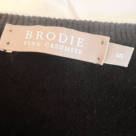 Brodie Cashmere Sweater - Picture 7 of 13